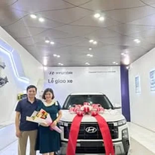 Bàn giao xe Hyundai cho khách hàng tại Thái Bình
