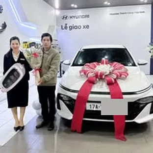 Bàn giao xe Hyundai cho khách hàng tại Thái Bình